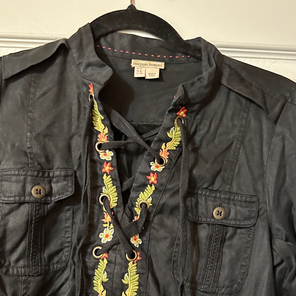 HOLDING HORSES Black Tunic with Floral Embroidery - Picture 2 of 5